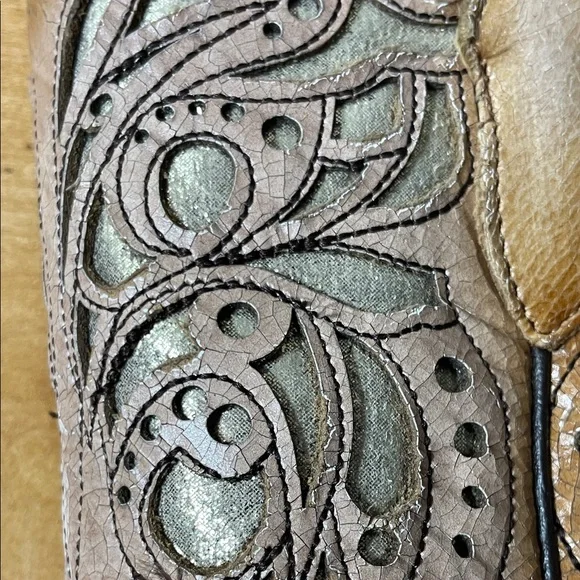 Kids Corral Shiny Inlay square toe Brown Western Boots. Size 1.5